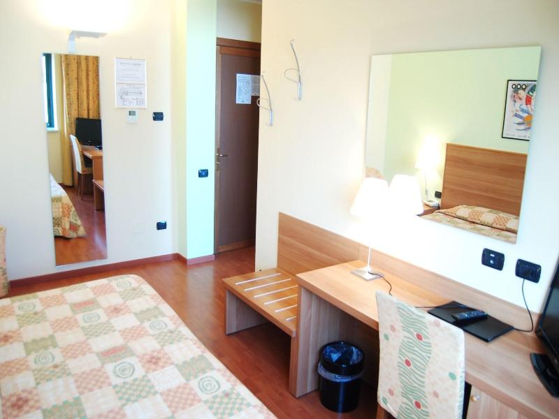 Hotel Romanisio image