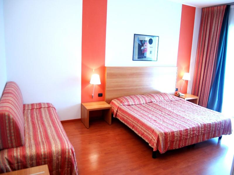 Hotel Romanisio image