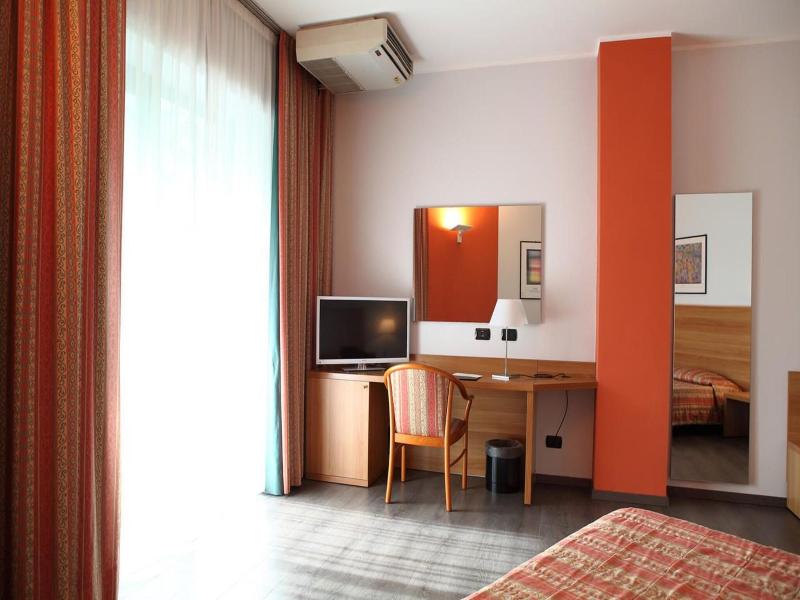 Hotel Romanisio image