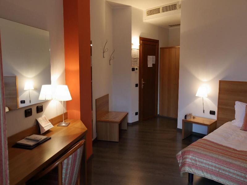 Hotel Romanisio image