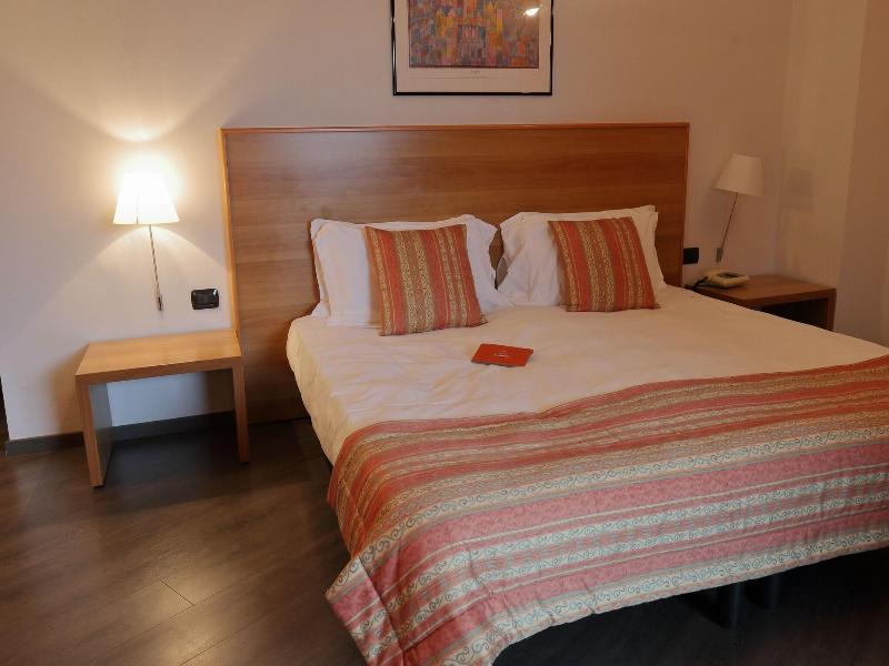 Hotel Romanisio image