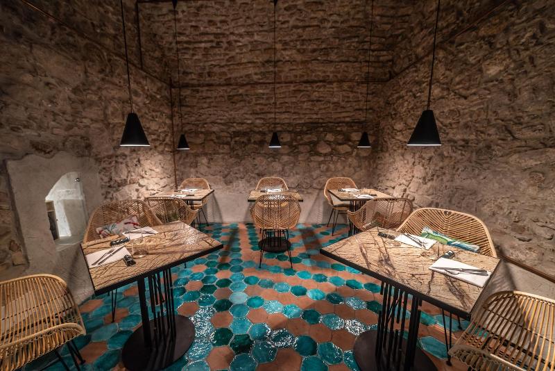 Medousa Bistrot & Suites image