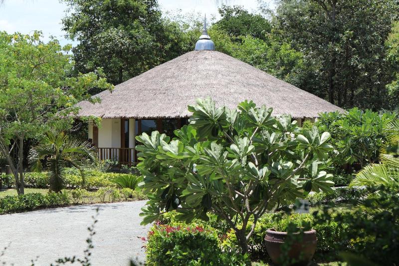 Nataya Roundhouse Coral Bay Resort And Spa image