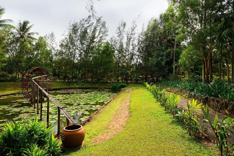 Nataya Roundhouse Coral Bay Resort And Spa image