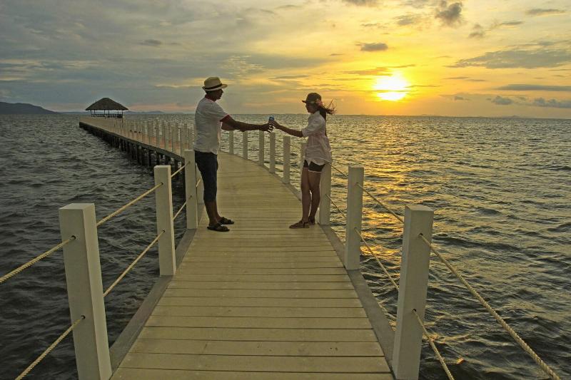 Nataya Roundhouse Coral Bay Resort And Spa image
