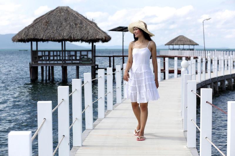 Nataya Roundhouse Coral Bay Resort And Spa image