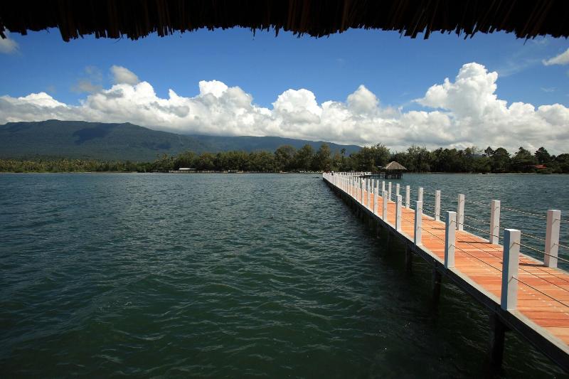 Nataya Roundhouse Coral Bay Resort And Spa image