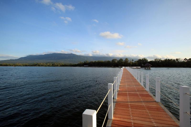 Nataya Roundhouse Coral Bay Resort And Spa image