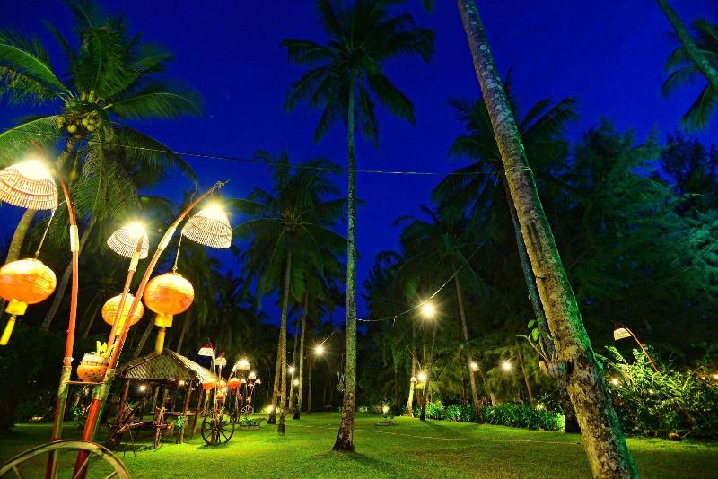 Nataya Roundhouse Coral Bay Resort And Spa image