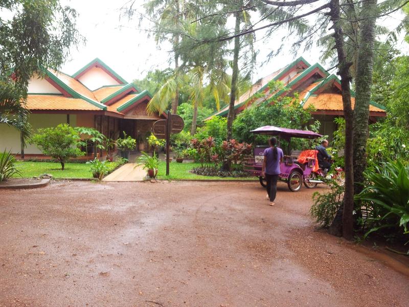Nataya Roundhouse Coral Bay Resort And Spa image