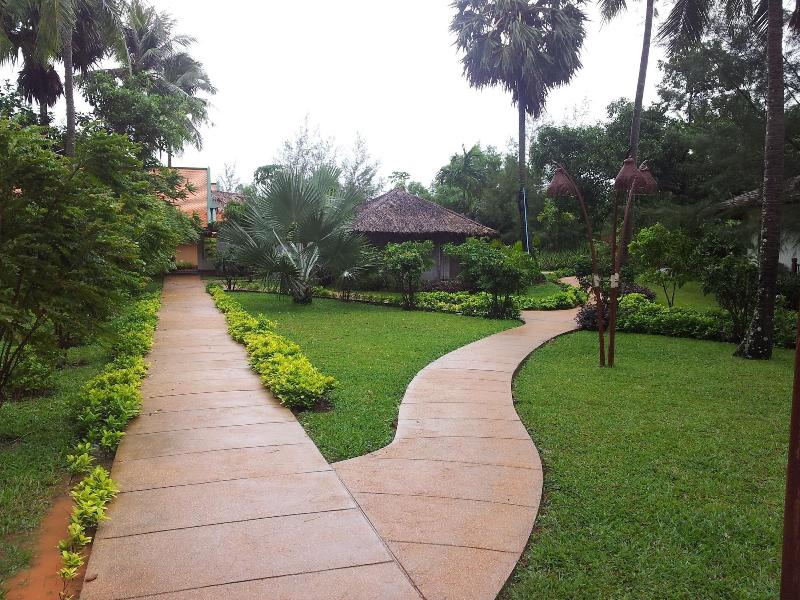 Nataya Roundhouse Coral Bay Resort And Spa image