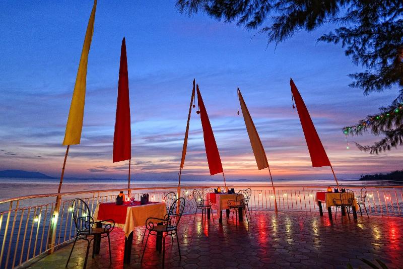 Nataya Roundhouse Coral Bay Resort And Spa image