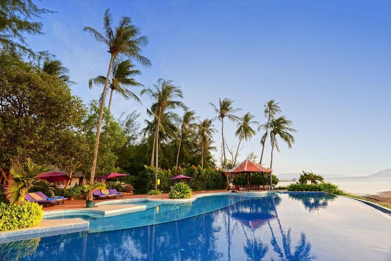 Nataya Roundhouse Coral Bay Resort And Spa image