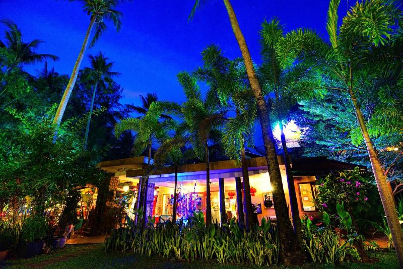 Nataya Roundhouse Coral Bay Resort And Spa image