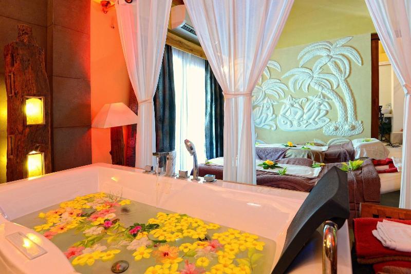 Nataya Roundhouse Coral Bay Resort And Spa image