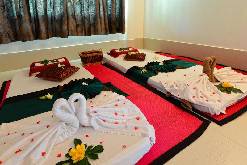 Nataya Roundhouse Coral Bay Resort And Spa image