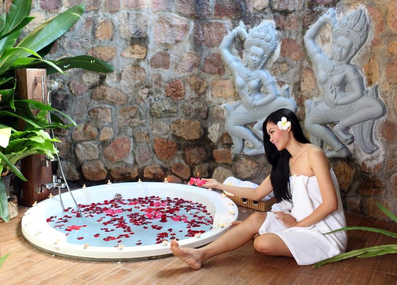 Nataya Roundhouse Coral Bay Resort And Spa image