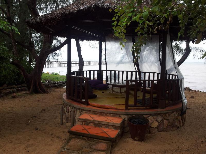 Nataya Roundhouse Coral Bay Resort And Spa image