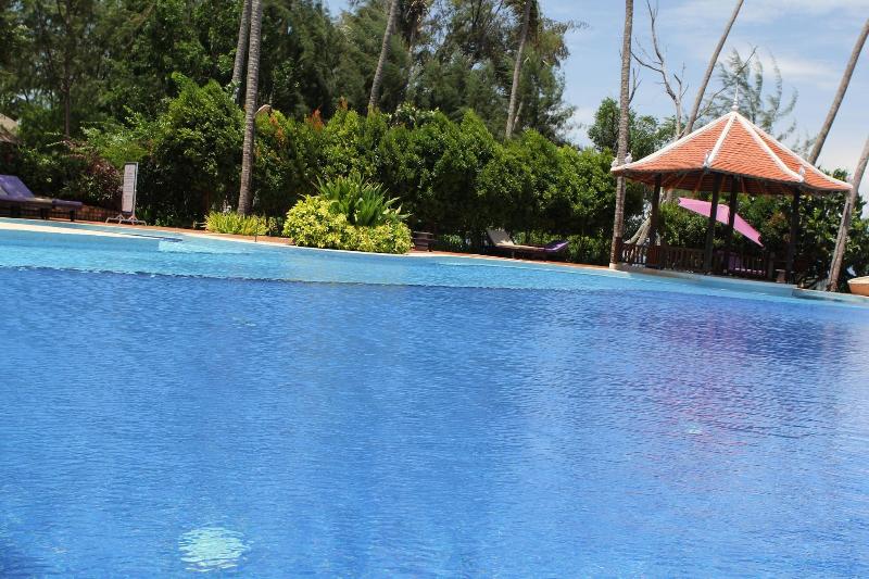 Nataya Roundhouse Coral Bay Resort And Spa image