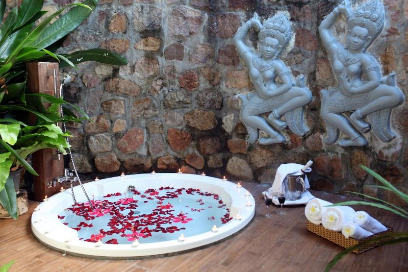 Nataya Roundhouse Coral Bay Resort And Spa image