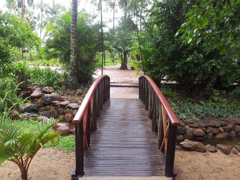 Nataya Roundhouse Coral Bay Resort And Spa image