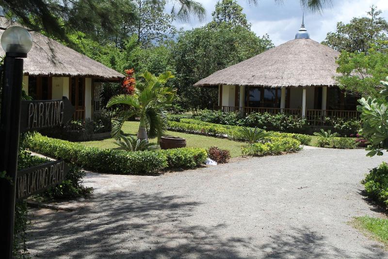 Nataya Roundhouse Coral Bay Resort And Spa image