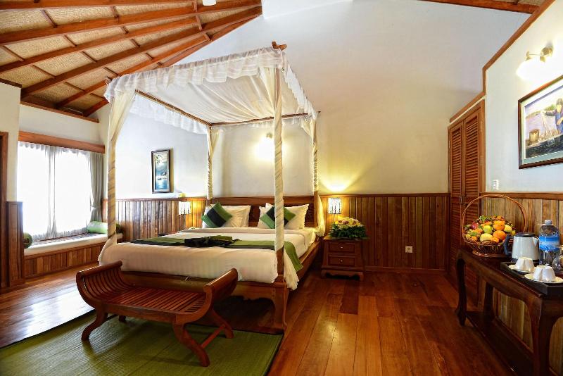 Nataya Roundhouse Coral Bay Resort And Spa image