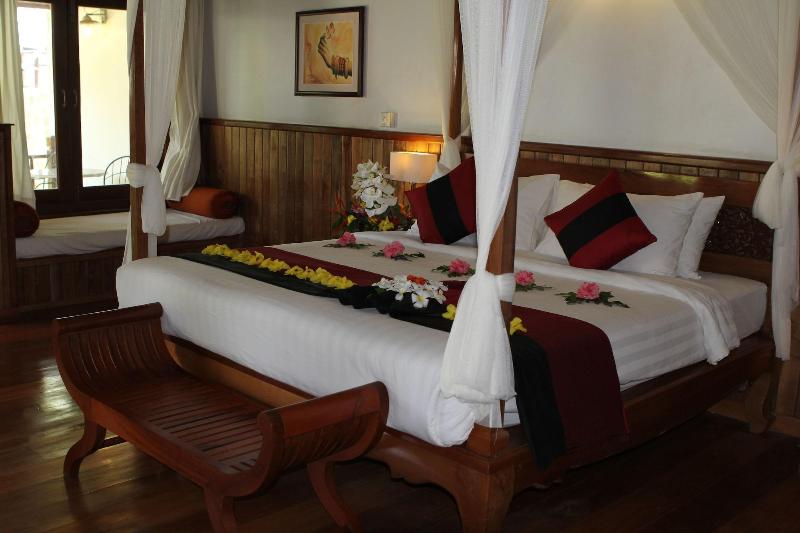 Nataya Roundhouse Coral Bay Resort And Spa image