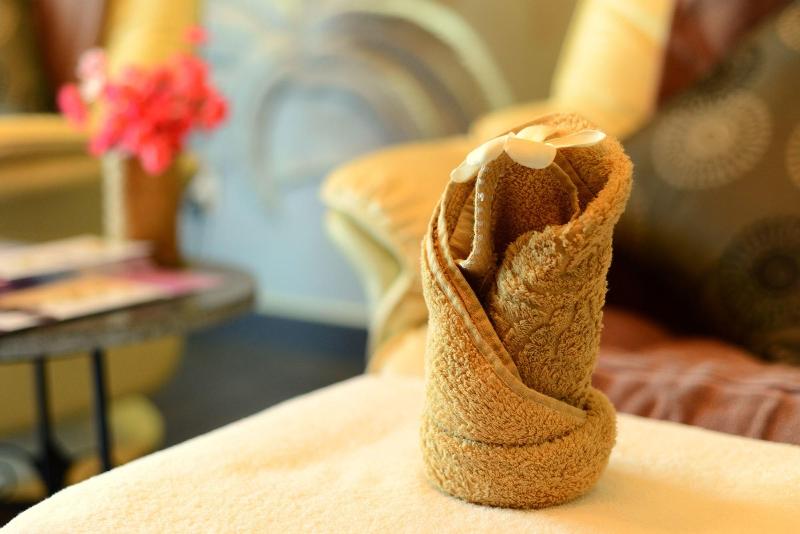 Nataya Roundhouse Coral Bay Resort And Spa image