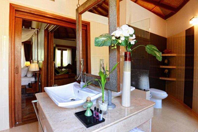 Nataya Roundhouse Coral Bay Resort And Spa image