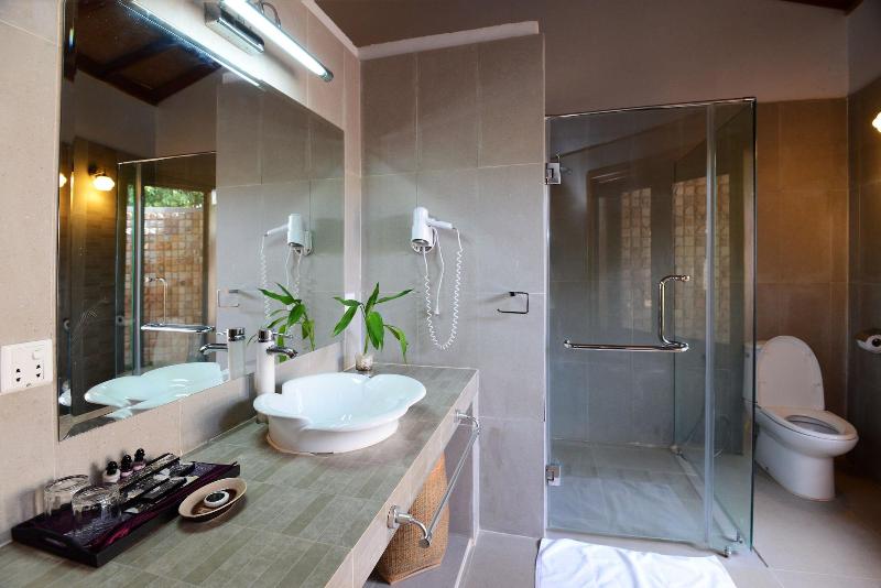Nataya Roundhouse Coral Bay Resort And Spa image