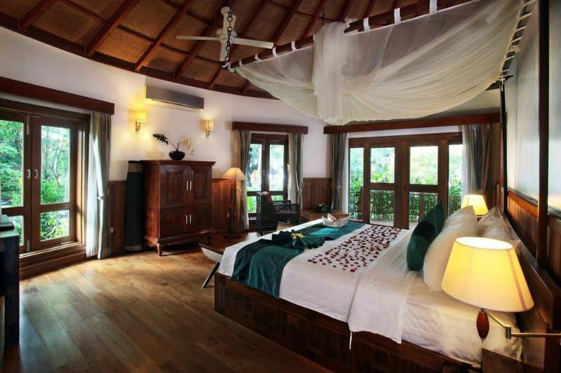 Nataya Roundhouse Coral Bay Resort And Spa image