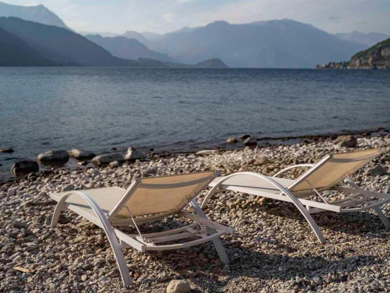 Villa Lario Resort Mandello image