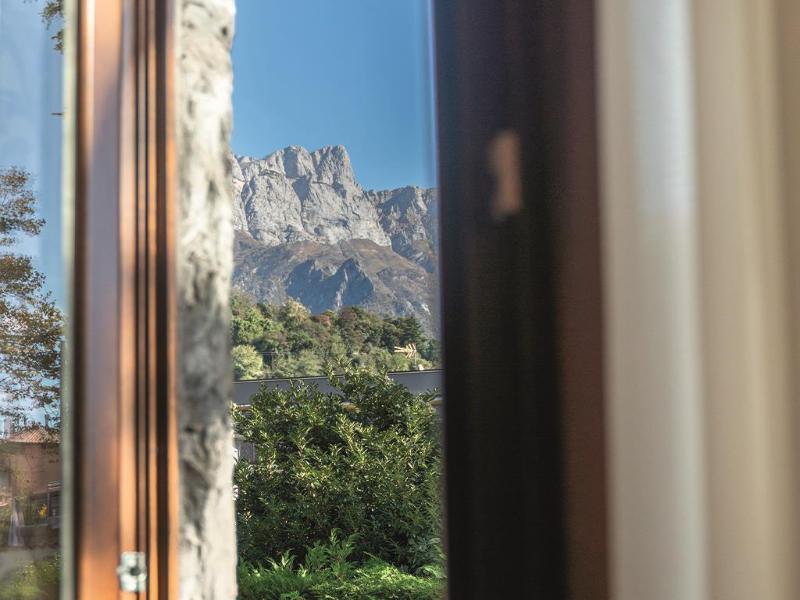 Villa Lario Resort Mandello image