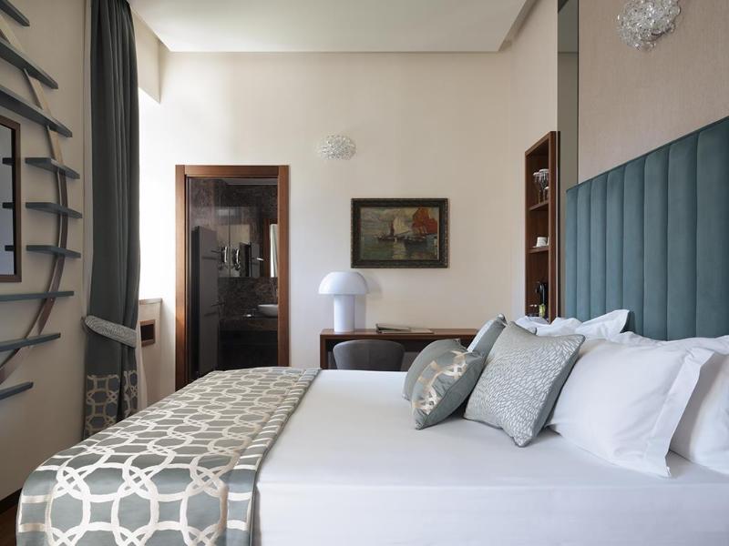 Villa Lario Resort Mandello image