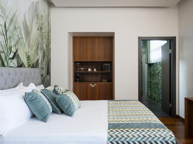 Villa Lario Resort Mandello image