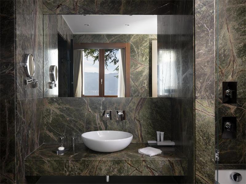 Villa Lario Resort Mandello image