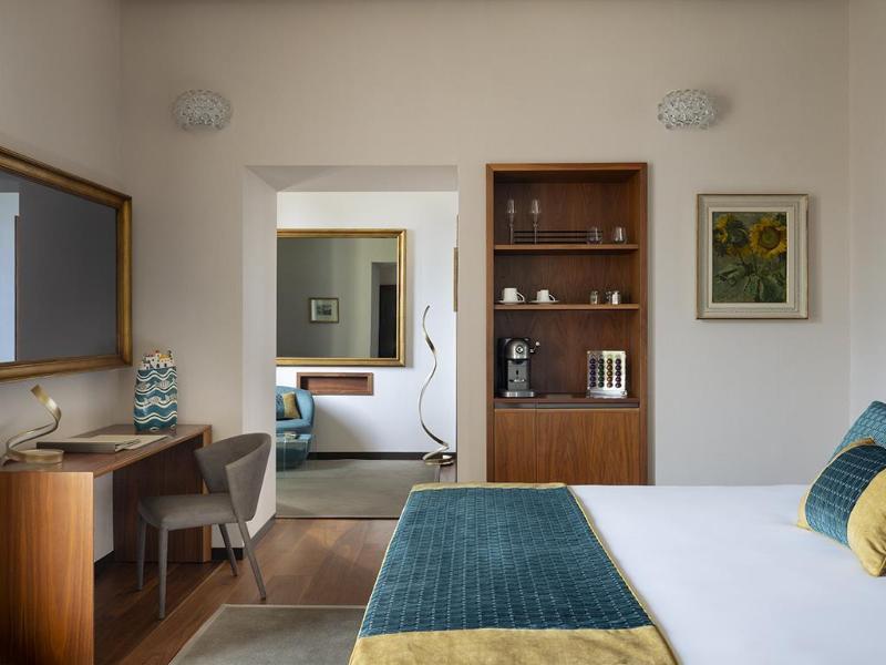 Villa Lario Resort Mandello image