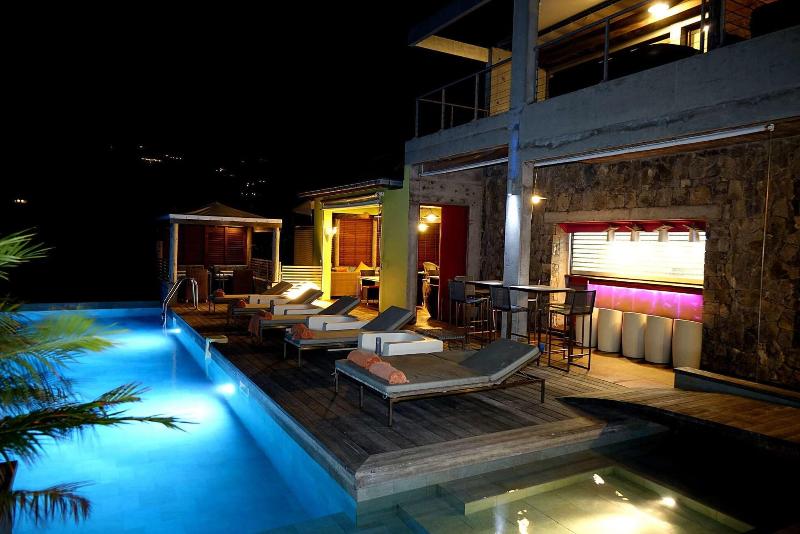Amnios St Barth image