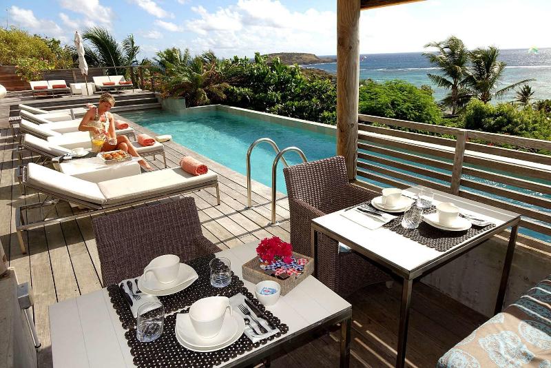 Amnios St Barth image