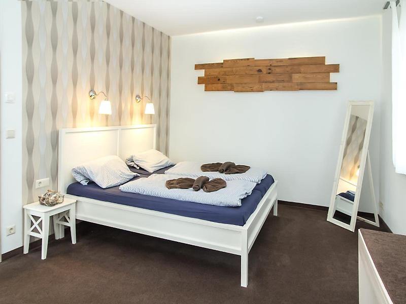 Villa-Meehr image