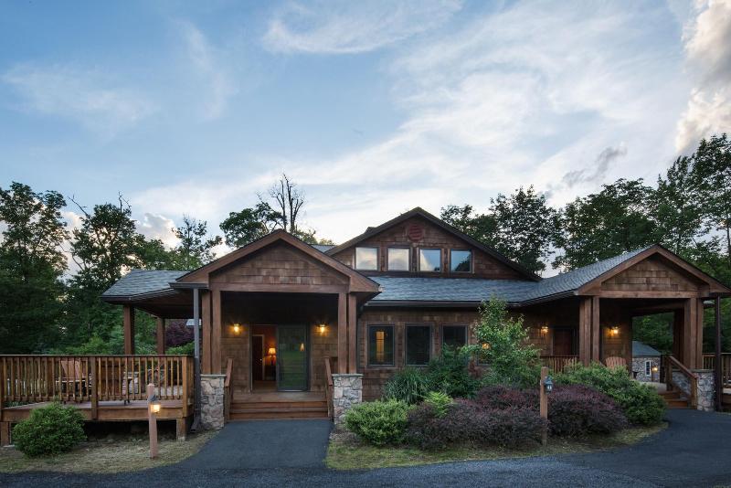 Skytop Lodge image