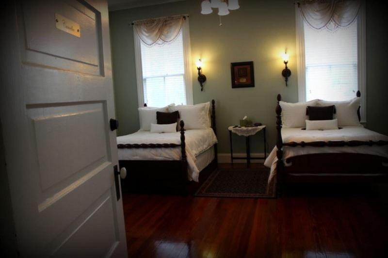 Sweet Cane Inn image