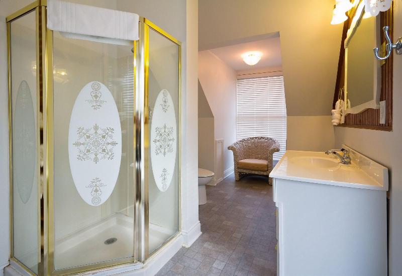 Sweet Cane Inn image