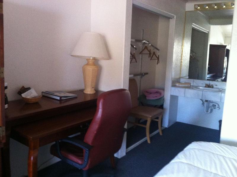 The Inn At Boatworks image
