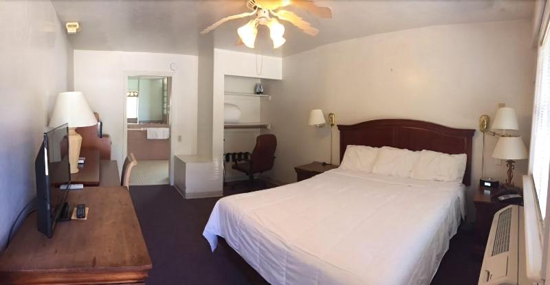 The Inn At Boatworks image