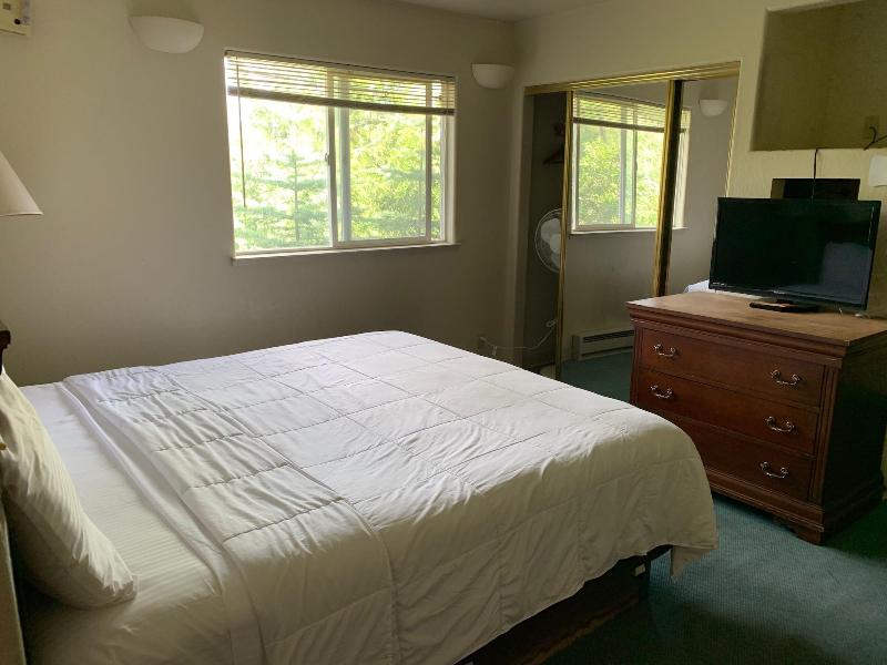 The Inn At Boatworks image