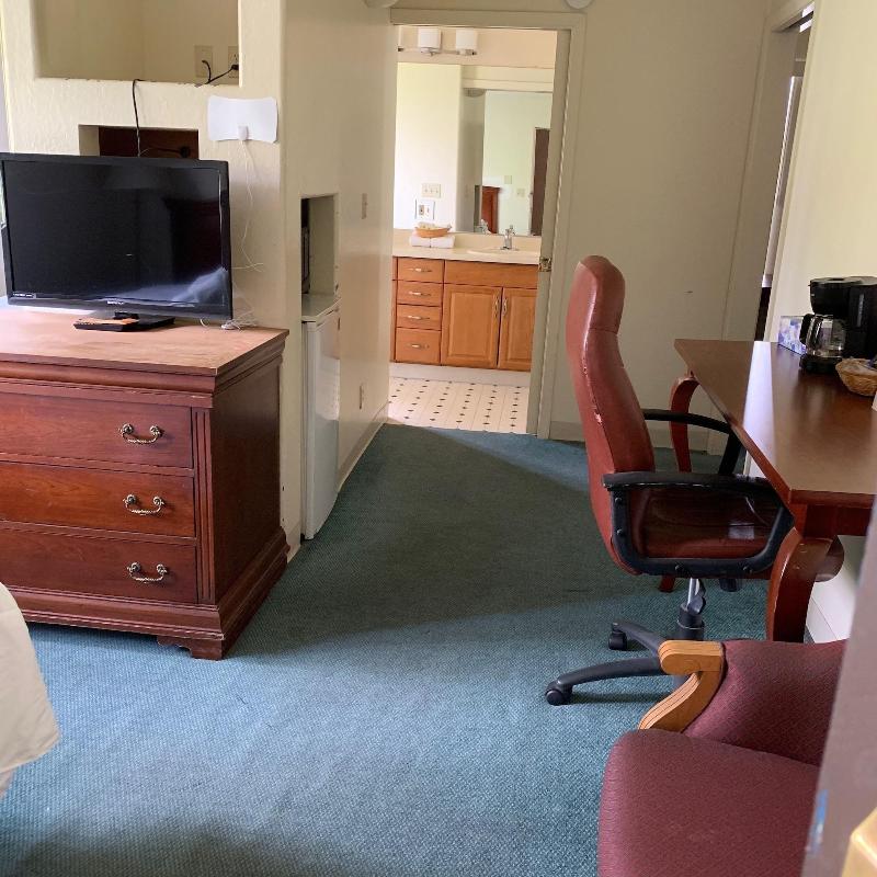 The Inn At Boatworks image
