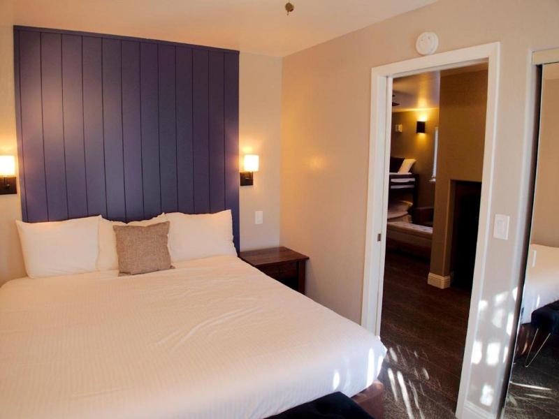 The Inn At Boatworks image