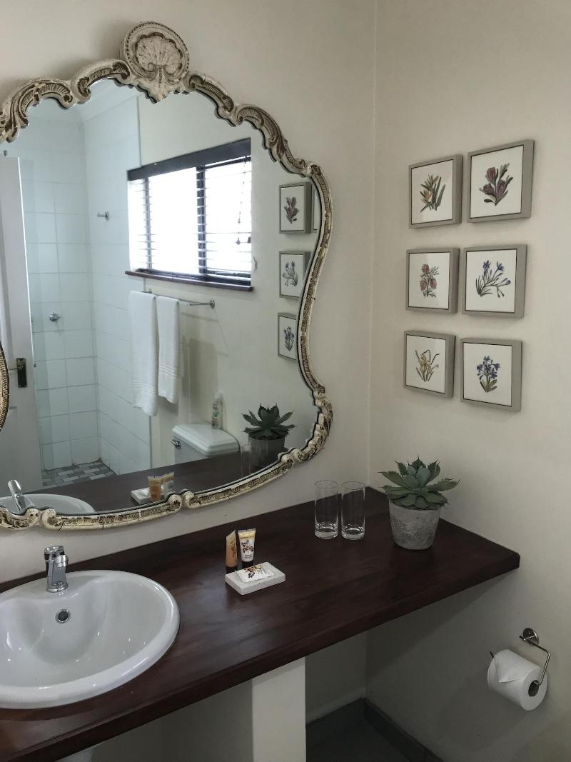 The Crown Guesthouse image